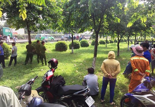 Binh Duong: Co gai tre chet bat thuong tren quoc lo-Hinh-2