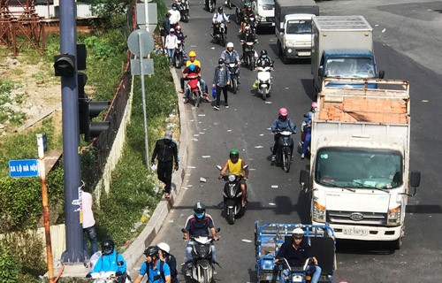 Hang loat nguoi lam xau pho phuong, chinh quyen “ngo lo”?