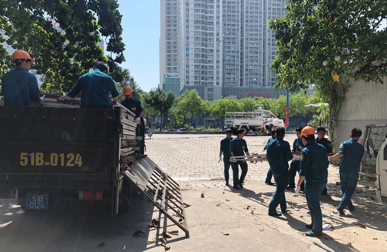 Chung cu giua Sai Gon nghieng, khan cap di doi hang tram nguoi dan-Hinh-2