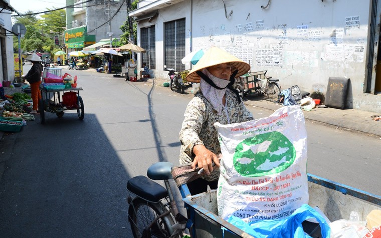 Ngay 8/3 cua nhung “than co” muu sinh tren pho Sai Gon-Hinh-4