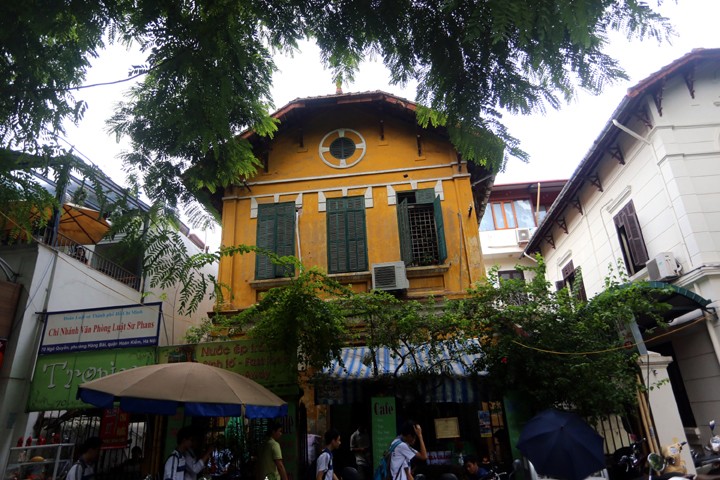 Cuoc song ben trong nhung ngoi biet thu “doa sap” tai Ha Noi-Hinh-16