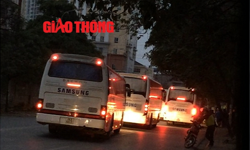 Xe cho cong nhan Samsung tiep tuc lam loan Ha Noi