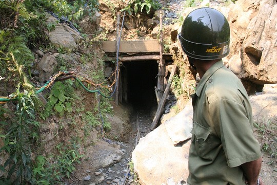 4 phu vang chet vi ngat khi: Huyen noi chi la dao... dat da