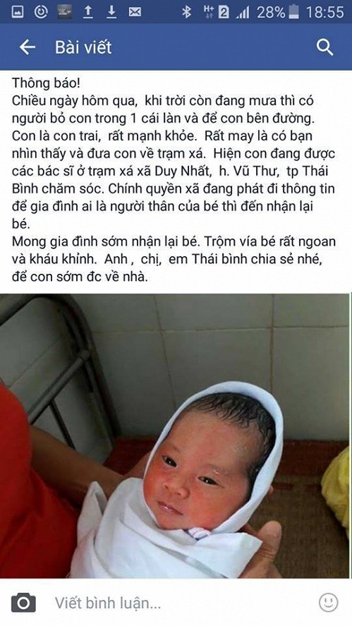 Tim gia dinh cho be trai so sinh bi bo roi giua mua