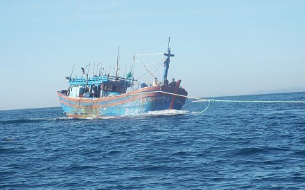 Cuu nan thanh cong 8 ngu dan tau ca Binh Dinh