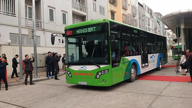 Chu tich Ha Noi “khai truong” xe buyt nhanh BRT dau tien-Hinh-5