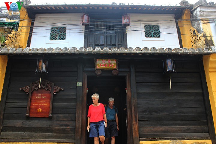 Ngam nhung ngoi nha co Hoi An hop hon khach du lich