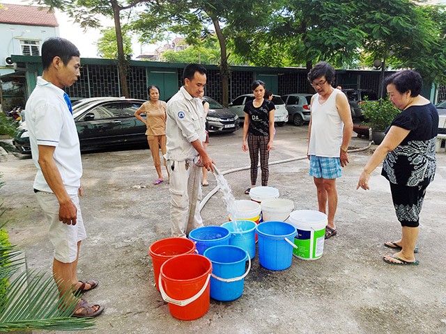 KDT Dai Kim: Dan khon kho xach tung xo nuoc dung moi ngay