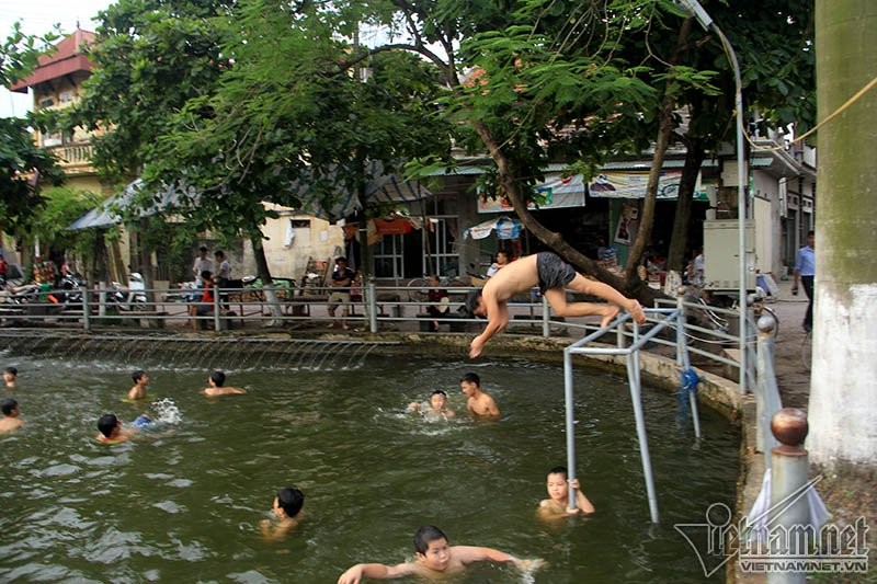 Ao tu ho bien thanh be boi hut U60 “vung vay“-Hinh-14