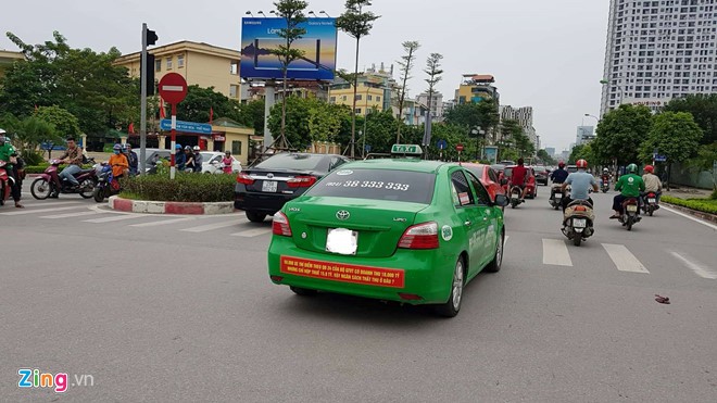 Ha Noi cung yeu cau taxi go khau hieu phan doi Uber, Grab-Hinh-2