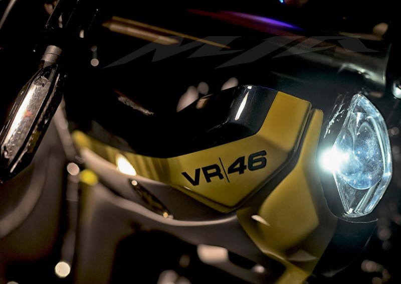 Ban do Yamaha XJR1300 danh tang Valentino Rossi-Hinh-9