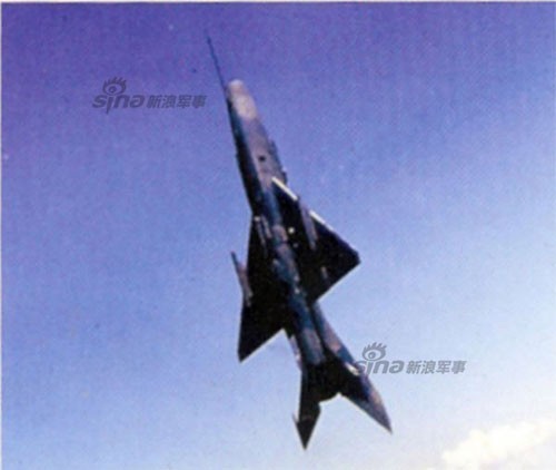 Lo chuyen Trung Quoc ban J-7B giup My luyen cach danh MiG-21-Hinh-12
