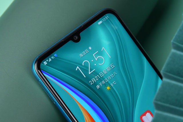 Huawei Enjoy 10e: Thoa man voi phan khuc smartphone gia re-Hinh-5