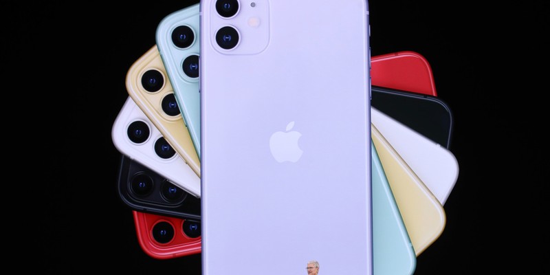 iPhone 12 ra mat khien hang loat san pham Apple... mat gia