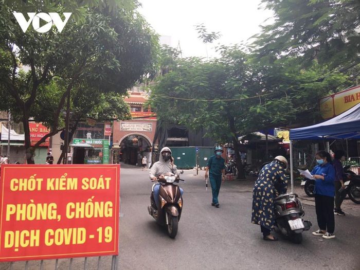 Nhieu chot kiem soat Covid-19 “ngo lo” quy dinh phong chong dich-Hinh-13