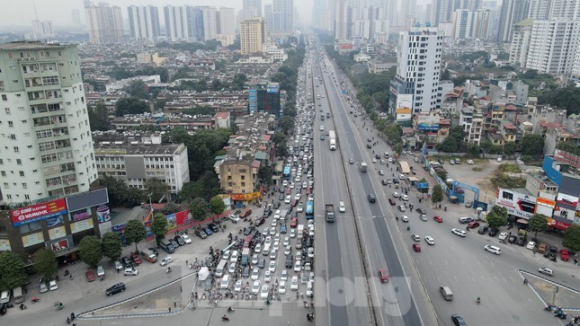 Giao thong Ha Noi ngay cuoi nam: Cua ngo thong thoang la thuong-Hinh-5