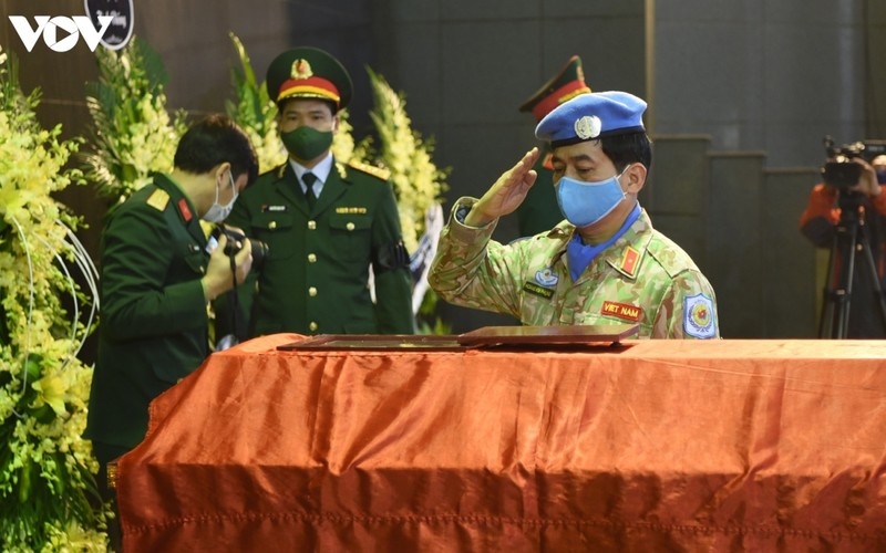 Bo Quoc phong to chuc Le tang liet sy, Trung ta Do Anh hy sinh khi lam nhiem vu quoc te-Hinh-7