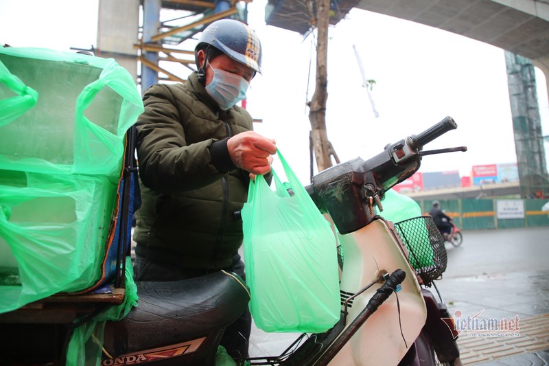 Nhung phan doi dam minh muu sinh trong buot gia o Ha Noi-Hinh-5