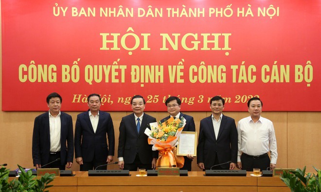 UBND Thanh pho Ha Noi co tan Chanh van phong 8X-Hinh-2