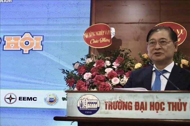 Chủ tịch VUSTA Phan Xuân Dũng chúc mừng VNCOLD nhân kỷ niệm 20 năm thành lập