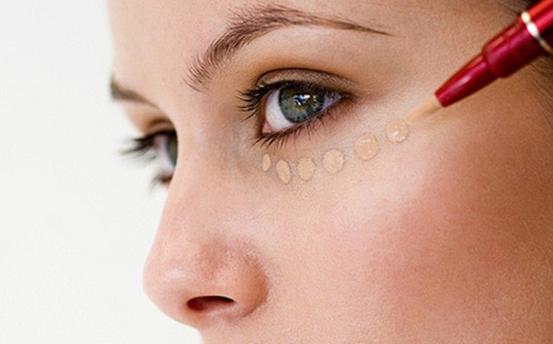 Những cách loại bỏ nếp nhăn quanh mắt nhanh nhất - Hình 11 Nhung cach loai bo nep nhan quanh mat nhanh nhat-Hinh-11