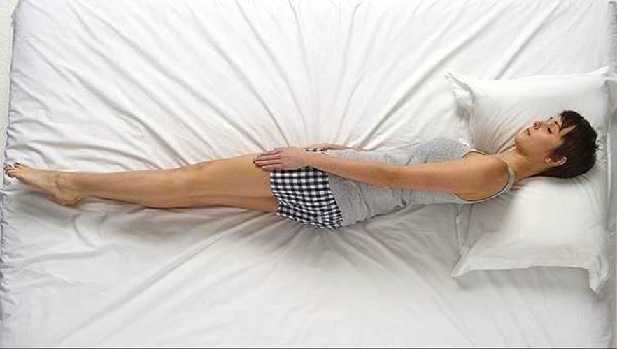 Hay trằn trọc, ngáy ngủ, nằm tư thế nào để dễ ngủ nhất? - Hình 4 Hay tran troc, ngay ngu, nam tu the nao de de ngu nhat?-Hinh-4