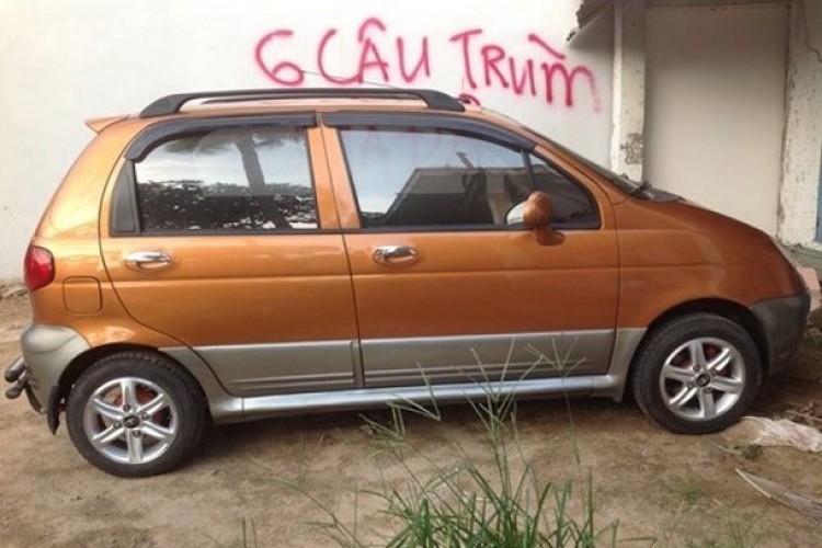 Loạt xe ôtô cũ giá dưới 100 triệu đồng tại Việt Nam