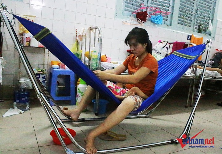Nơi sạch sẽ nhất: Võng giăng kín lối, chạn cơm dưới gầm giường - Hình 2 Noi sach se nhat: Vong giang kin loi, chan com duoi gam giuong-Hinh-2