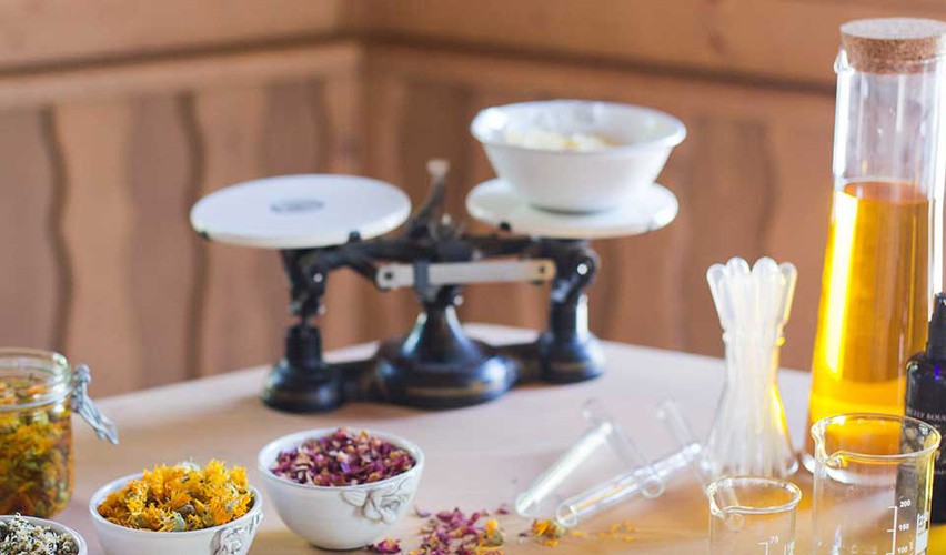Bí kíp làm đẹp của cung tần mỹ nữ, thời nay vẫn còn tác dụng - Hình 8 Bi kip lam dep cua cung tan my nu, thoi nay van con tac dung-Hinh-8