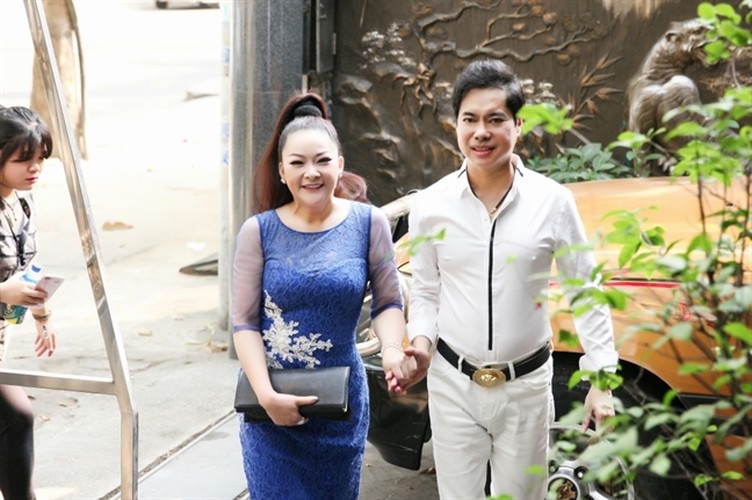 Thời trang trẻ trung, sành điệu của Ngọc Sơn ở tuổi 48 - Hình 8 Thoi trang tre trung, sanh dieu cua Ngoc Son o tuoi 48-Hinh-8