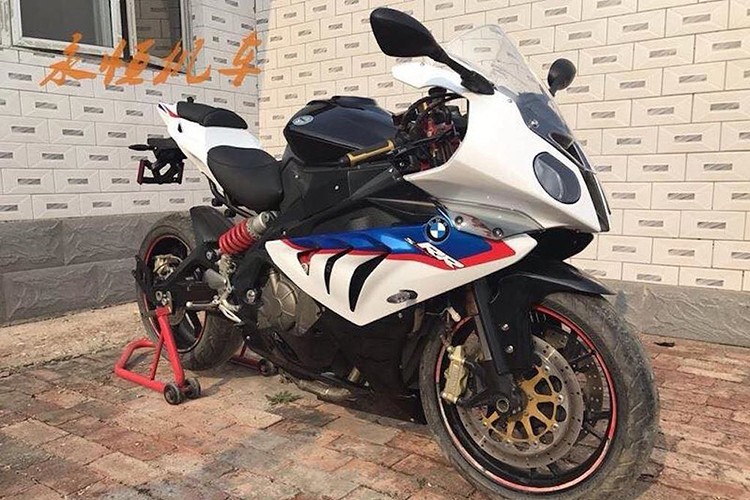 Xế nổ Tàu Benelli BN600i mượn xác siêu môtô BMW S1000RR