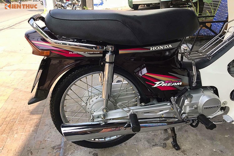 Honda Dream Việt cũ thét giá hơn 200 triệu ở Sài Gòn