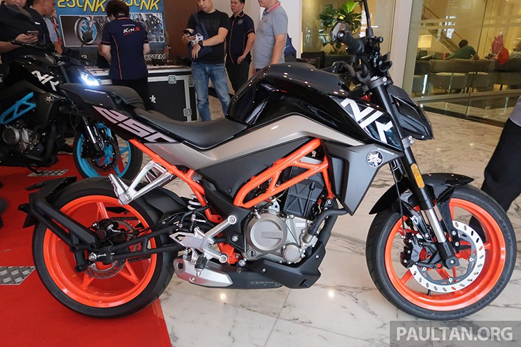 Xe máy Tàu nhái KTM Duke siêu rẻ chỉ 72 triệu đồng