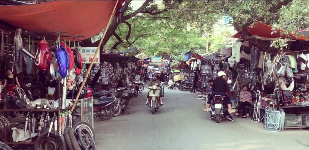 3 cho do cu ban hang “dong nat” noi tieng o Ha Noi-Hinh-3