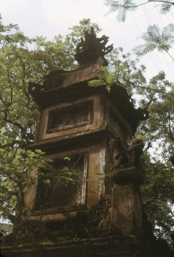 Chi tiết đỉnh mái tháp Hòa Phong. Ảnh: Manhhai Flickr.