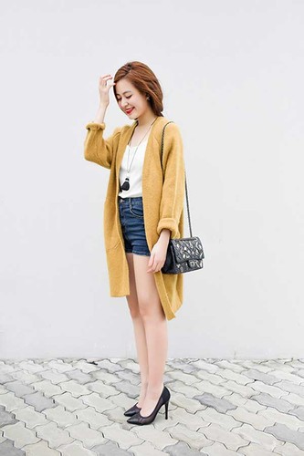 "Học lỏm" cách chọn cardigan để mặc mùa thu như sao Việt - Hình 2