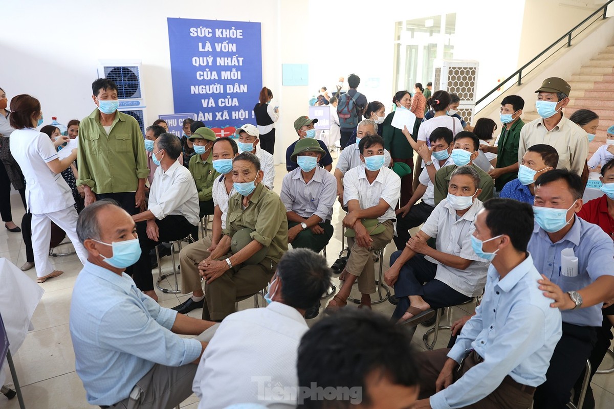 Ha Noi: 18 van nhan dan duoc kham, quan ly suc khoe mien phi-Hinh-10