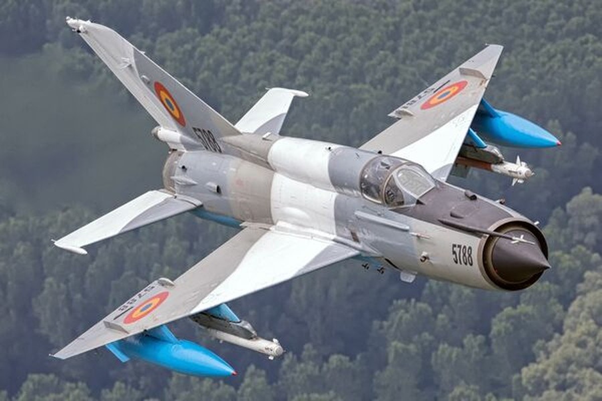 Vi sao tiem kich MiG-21 cuc ky nguy hiem khi duoc hoan cai thanh UAV cam tu?-Hinh-11