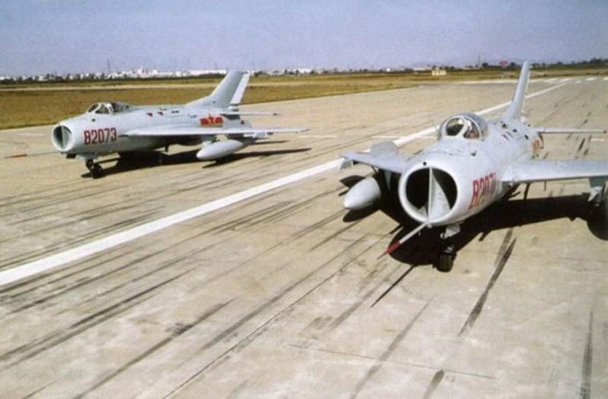 Vi sao tiem kich MiG-21 cuc ky nguy hiem khi duoc hoan cai thanh UAV cam tu?-Hinh-2