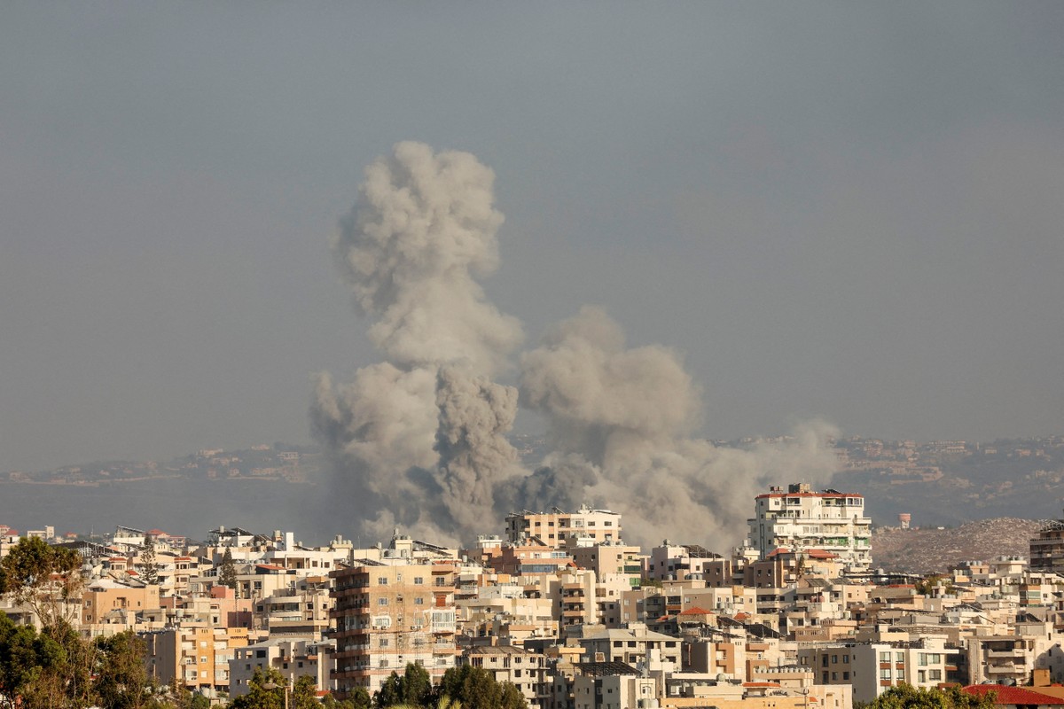 Canh nguoi dan Lebanon un un so tan vi don oanh kich cua Israel