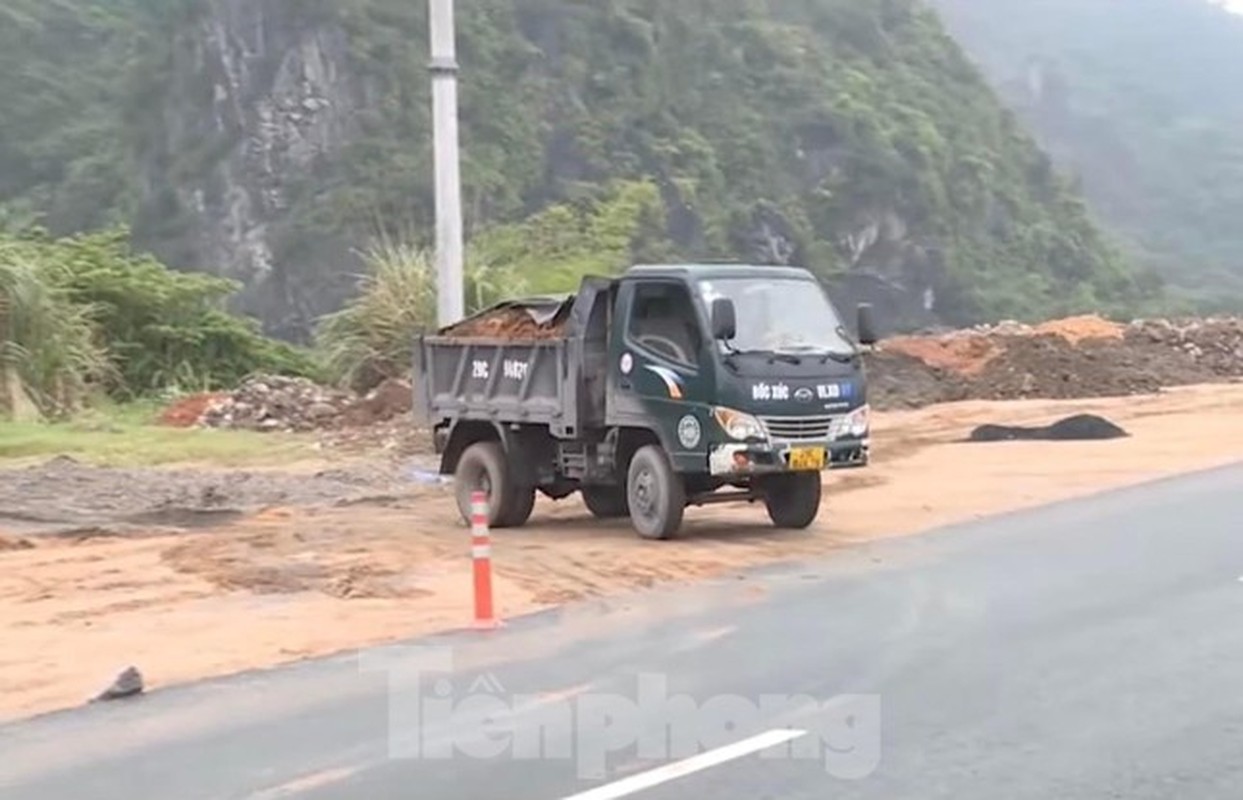 Duong bao bien dep nhat Quang Ninh bien thanh noi do rac xay dung-Hinh-11