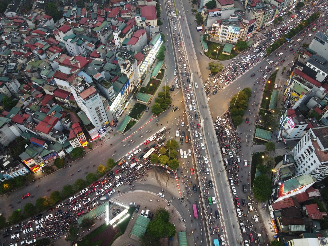 Canh bao un tac nang o Nga Tu So khi vanh dai 2 tren cao hoan thanh-Hinh-15