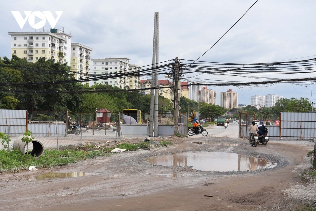 Tuyen duong Vanh dai 2,5 doan Dam Hong - Giai Phong ngon ngang, nhech nhac-Hinh-12