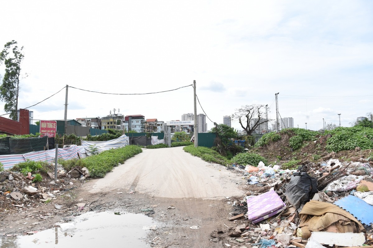 Tuyen duong Vanh dai 2,5 doan Dam Hong - Giai Phong ngon ngang, nhech nhac-Hinh-9