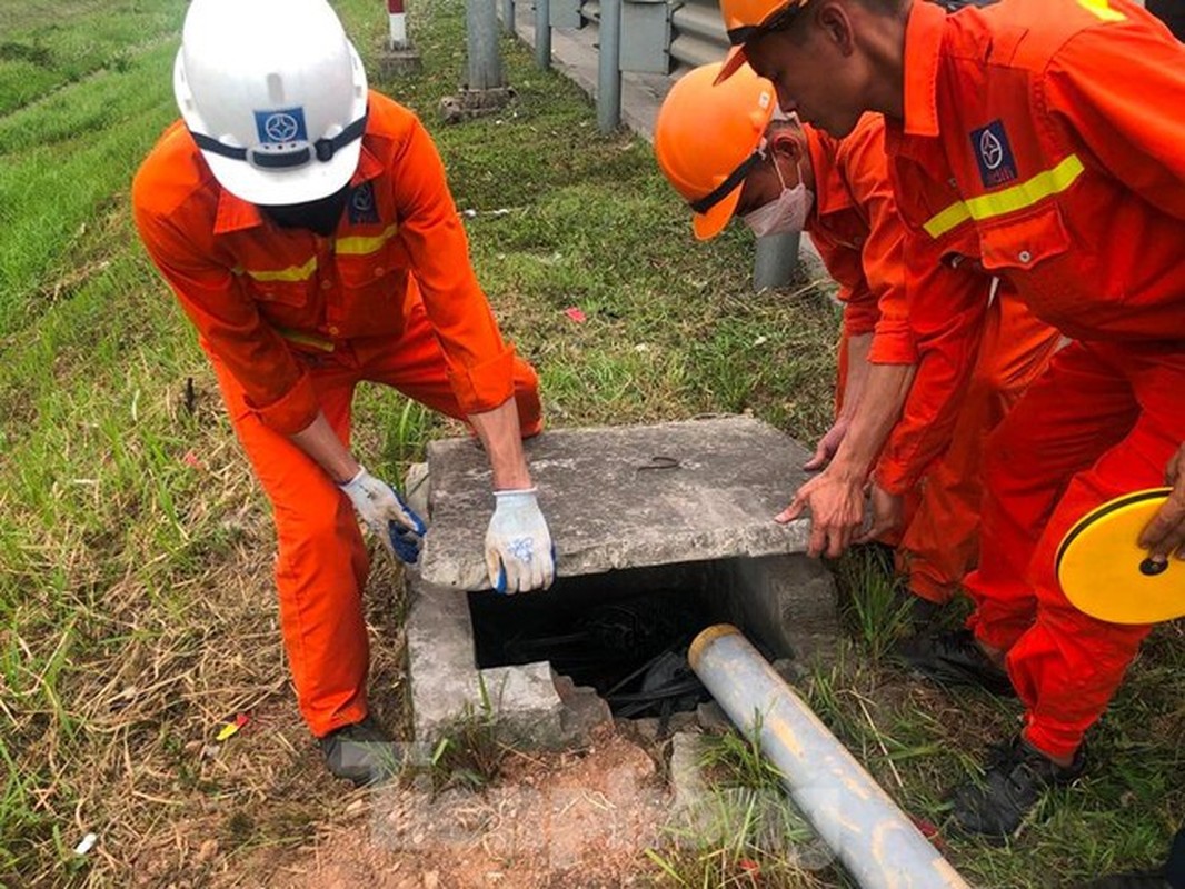 Can canh doan cap bi cat dut khien cao toc ve Ha Noi - Hai Phong 'te liet'-Hinh-6