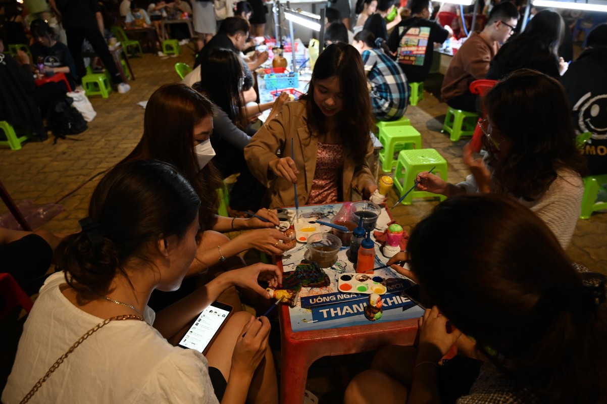 'Hot trend' to tuong duoi chan cau quay song Han hut gioi tre-Hinh-14