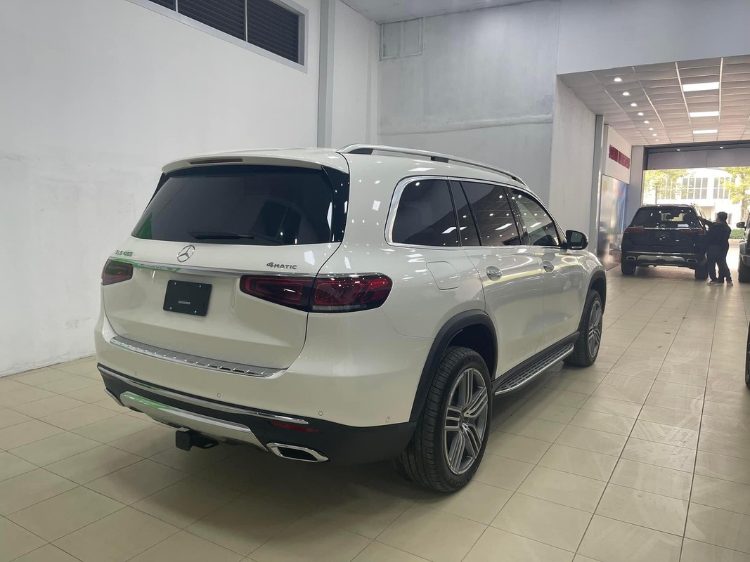 Ky la nhieu showroom ban sieu xe bieu tang trong tron-Hinh-3