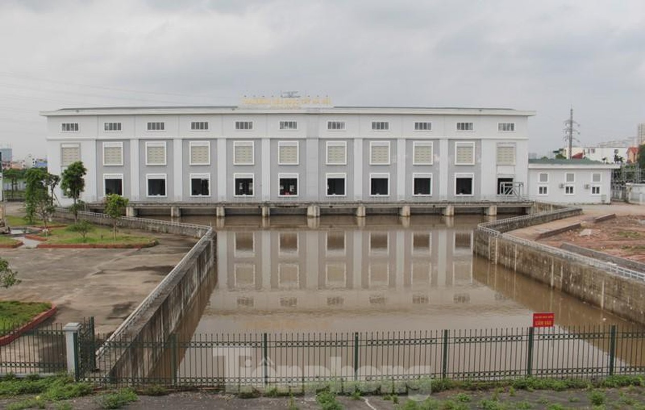 Ha Noi: Duong ngap, tram bom tieu ung 4.700 ty dong te liet-Hinh-2