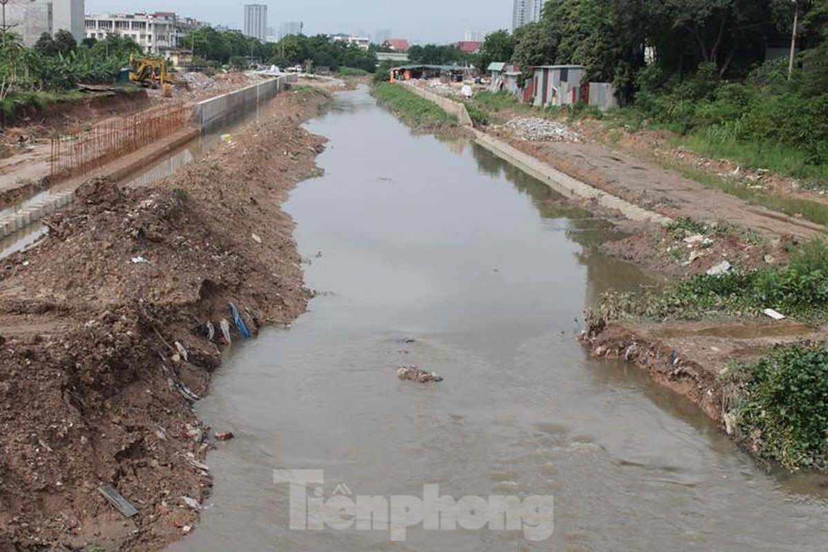 Ha Noi: Duong ngap, tram bom tieu ung 4.700 ty dong te liet-Hinh-8