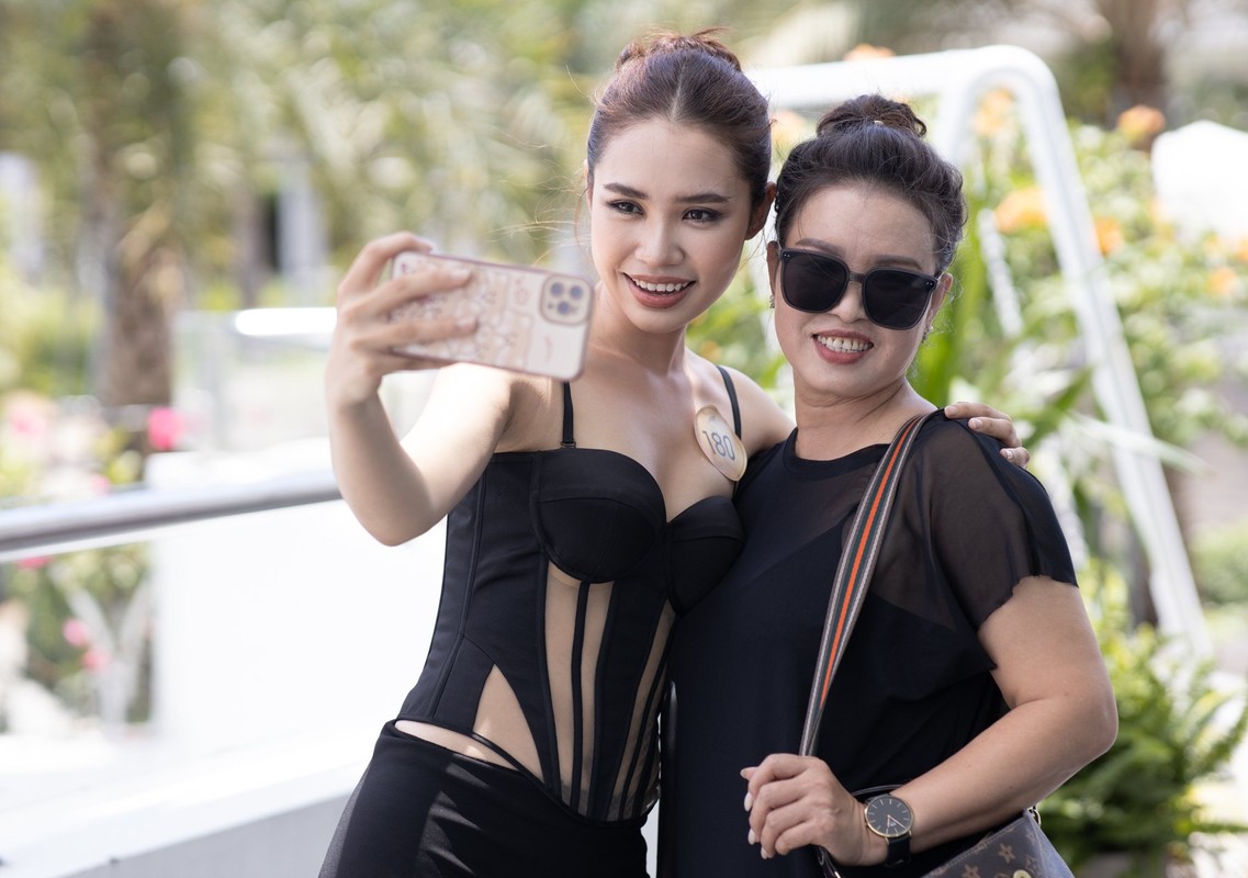 Nhan sac thi sinh khoc vi bi loai o Miss Grand Vietnam 2022-Hinh-4